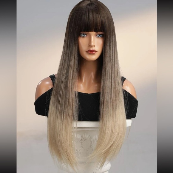 Long W/ Bangs Ombré Wig 💇‍♀️ - Picture 3 of 5